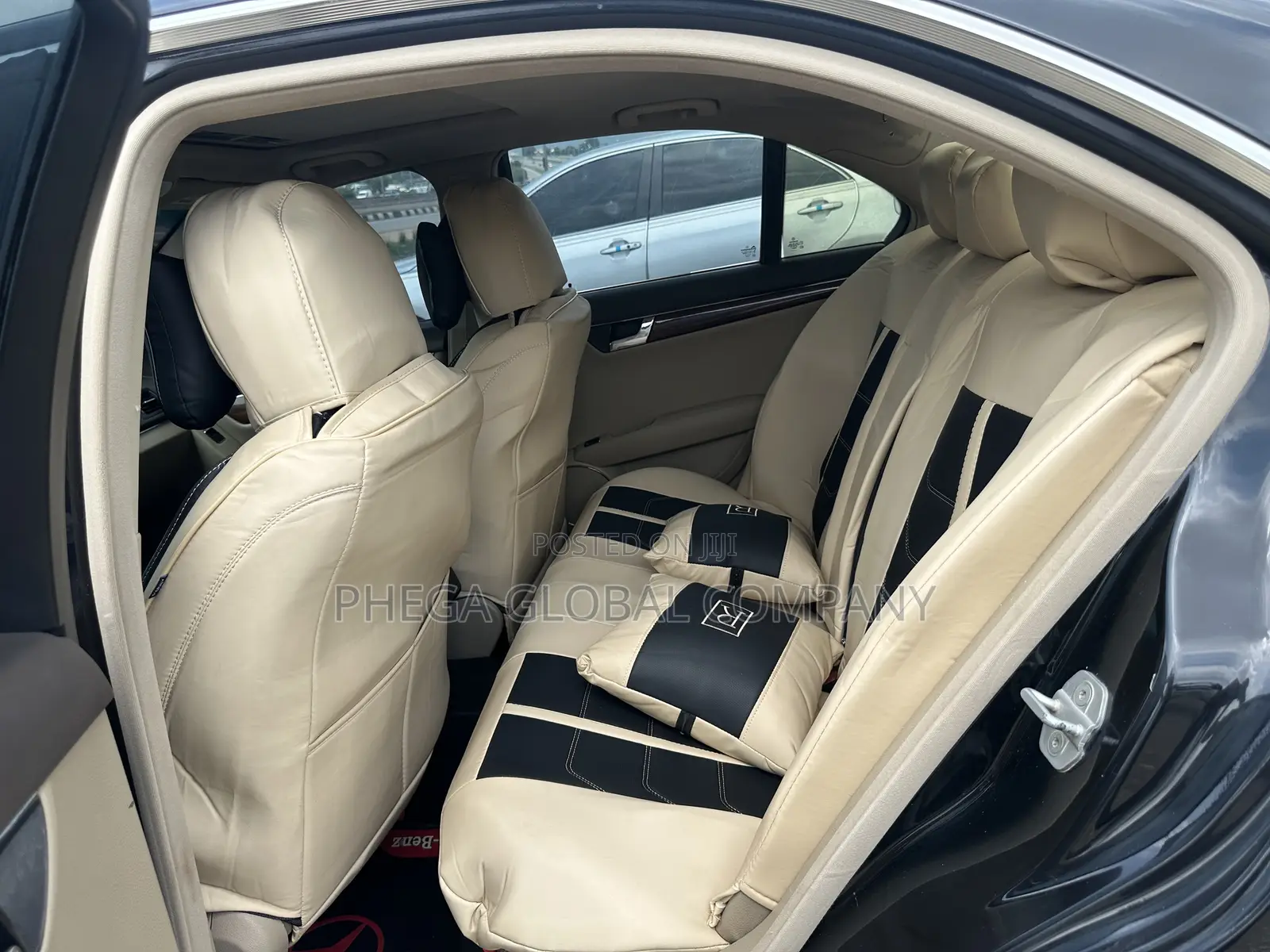 Mercedes-Benz C350 C350 BlueEFFICIENCY RWD 2011 Black