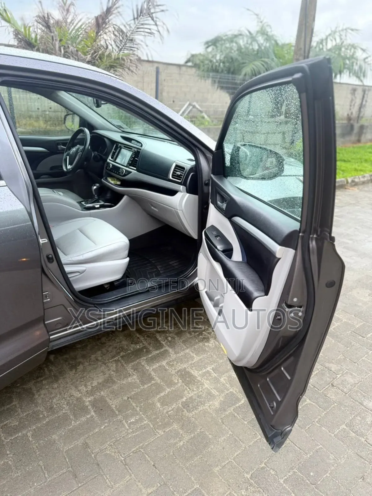Toyota Highlander XLE V6 4x4 (3.5L 6cyl 6A) 2016 Gray