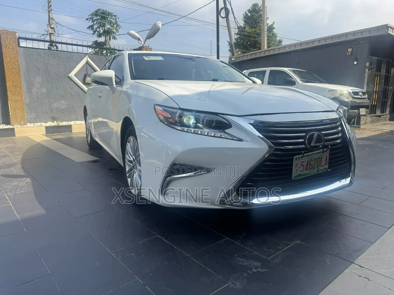 Lexus ES 350 FWD 2014 White