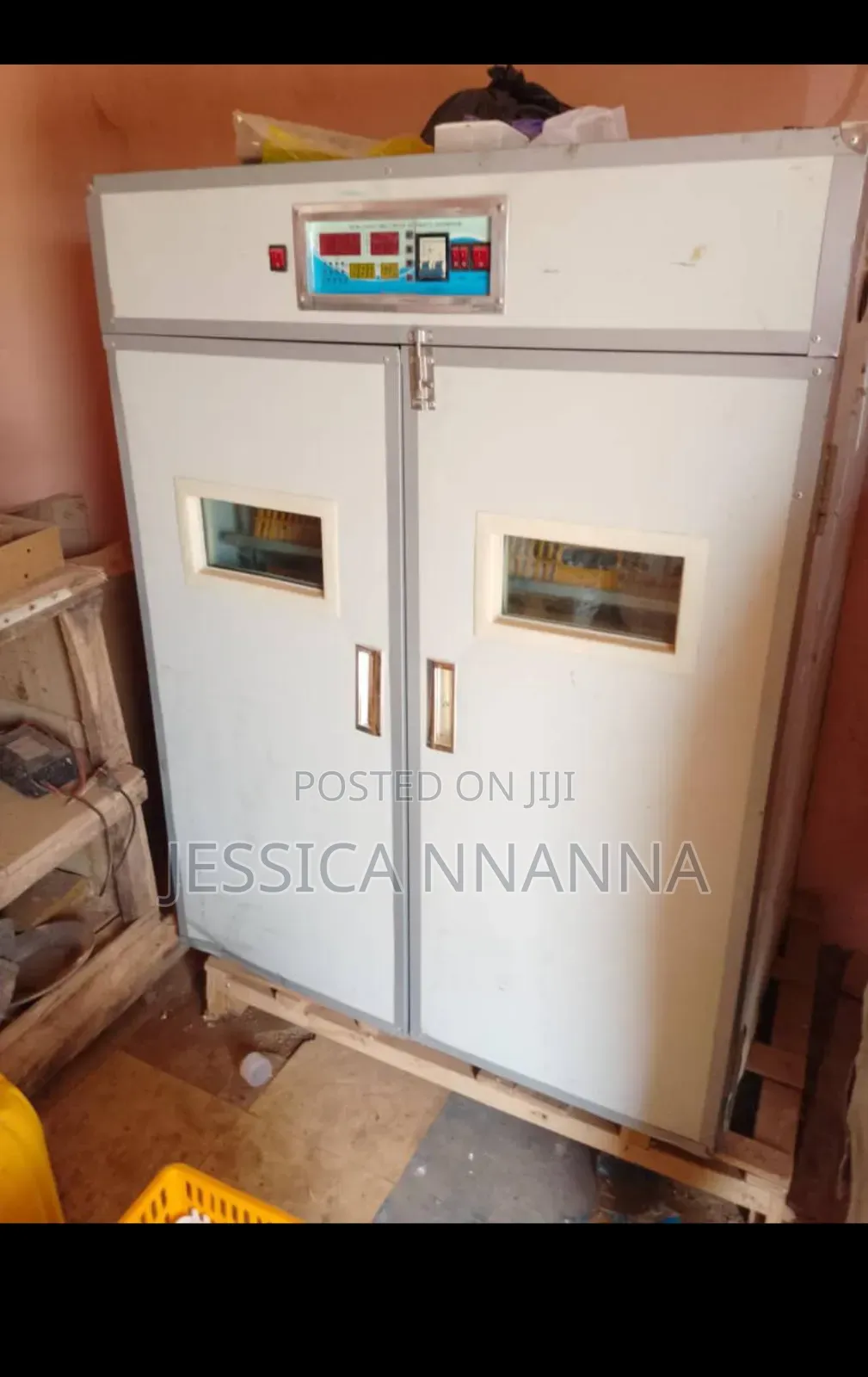 1056 Eggs Capacity Incubator