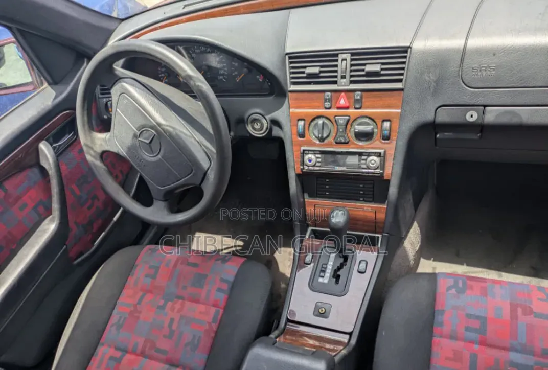 Mercedes-Benz C180 2000 Maroon