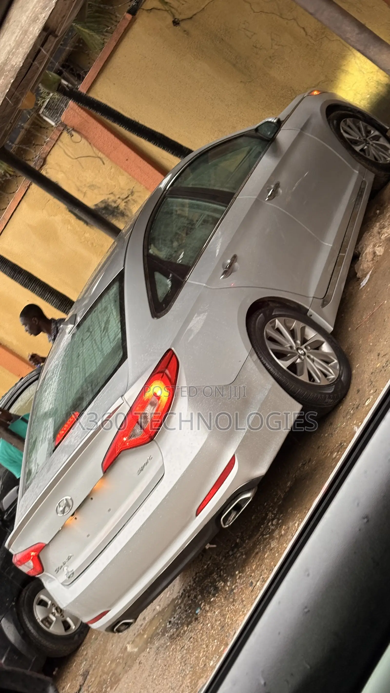 Hyundai Sonata Sport 4dr Sedan (2.4L 4cyl 6A) 2015 Silver