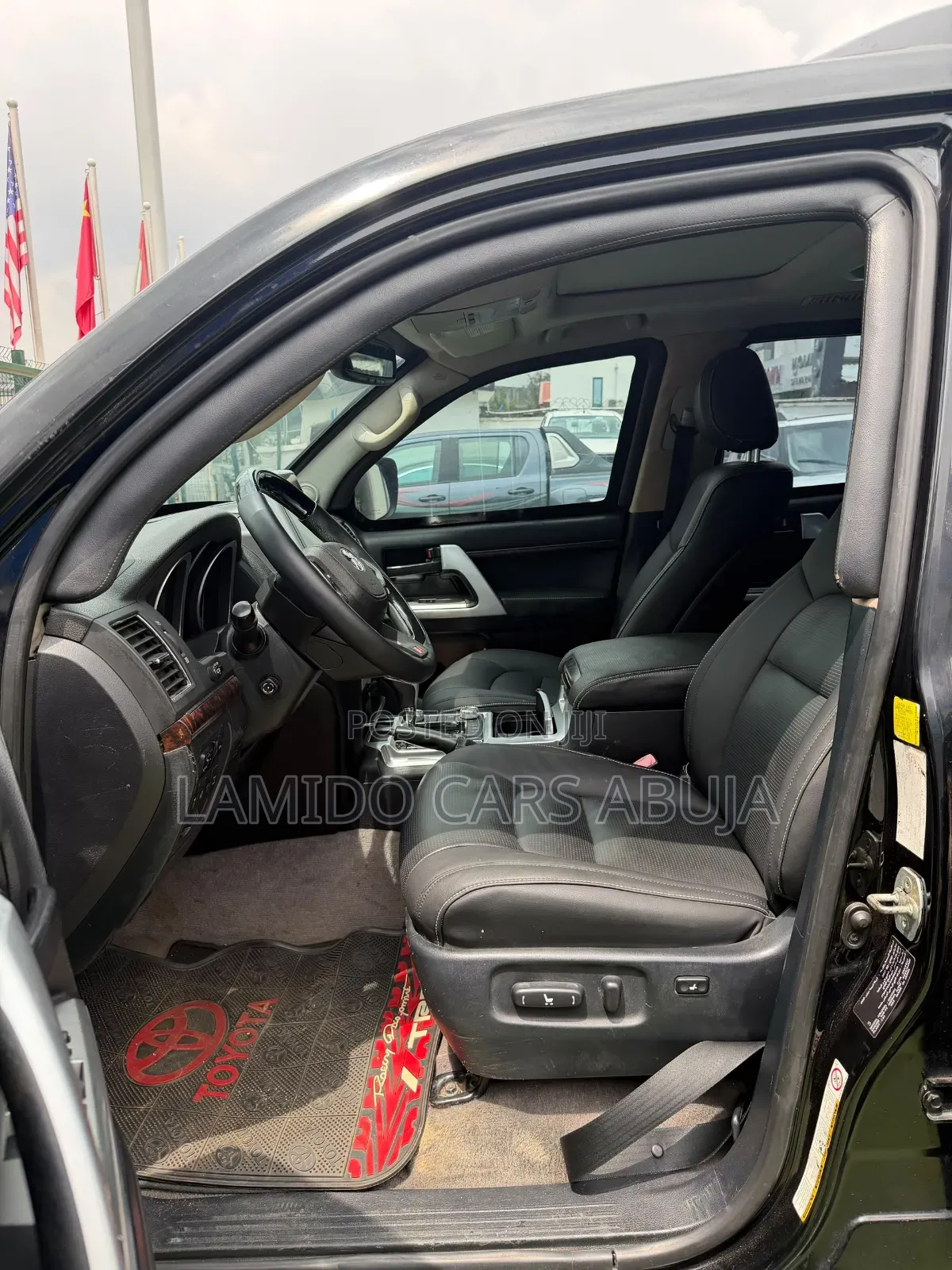 Toyota Land Cruiser 5.7 V8 GXR 2017 Black