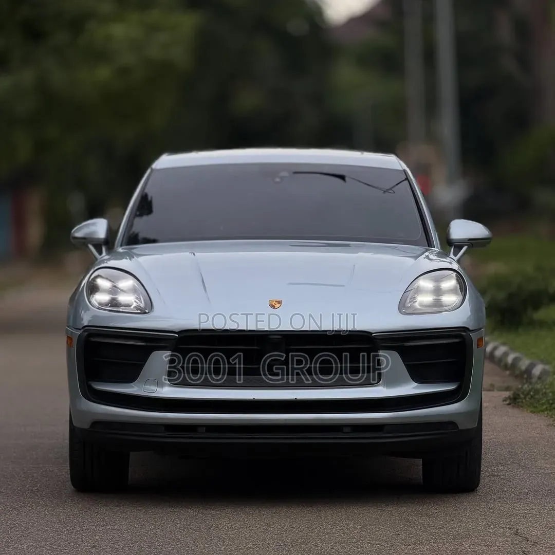 Porsche Macan 2023 Silver