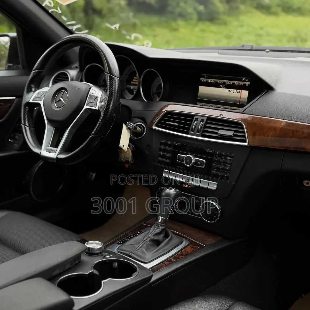 Mercedes-Benz C300 2013 Black