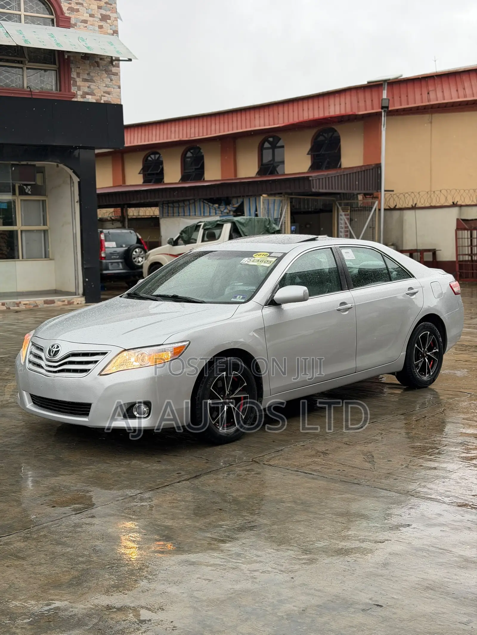 Toyota Camry 2010 Silver