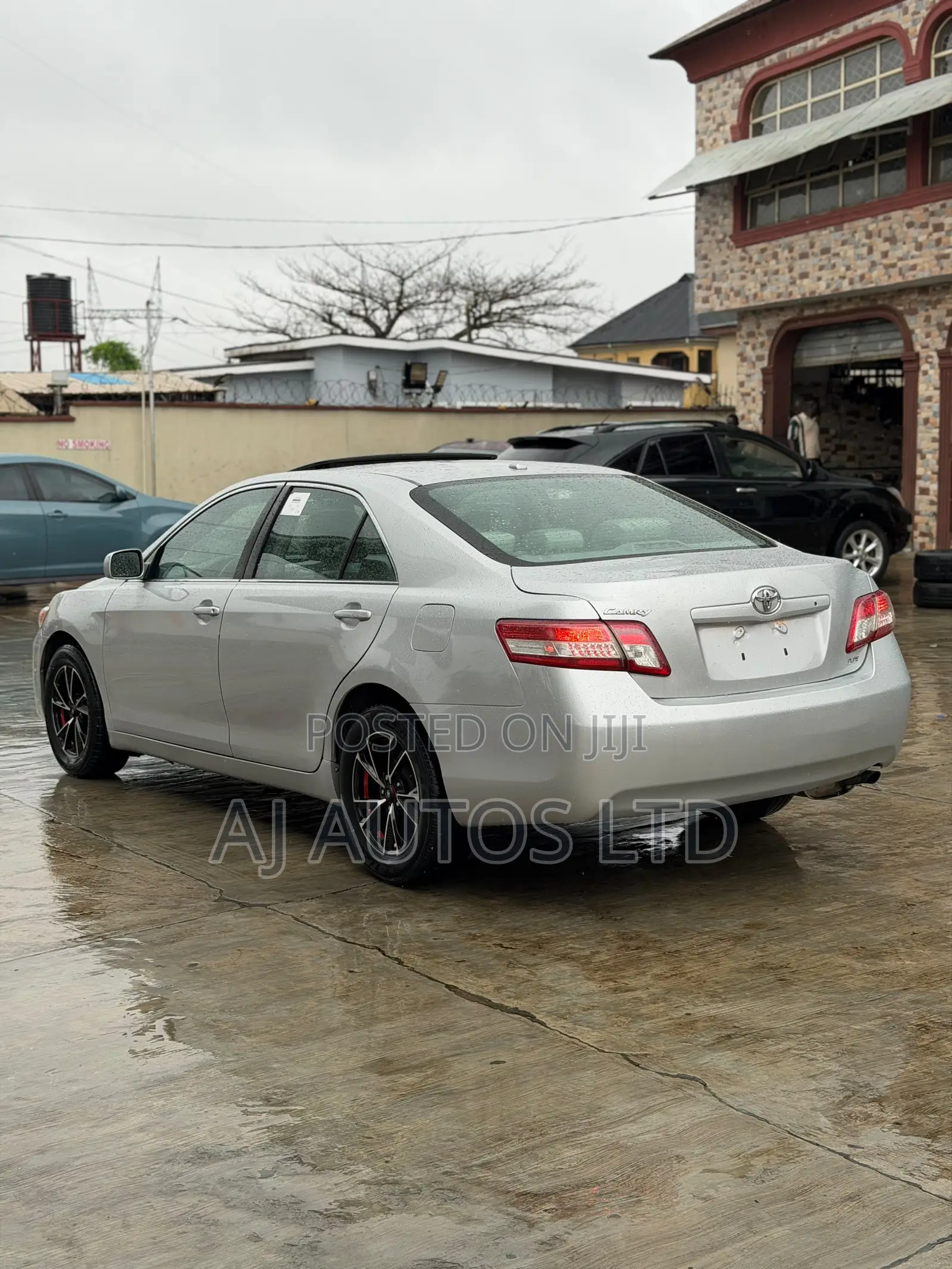 Toyota Camry 2010 Silver