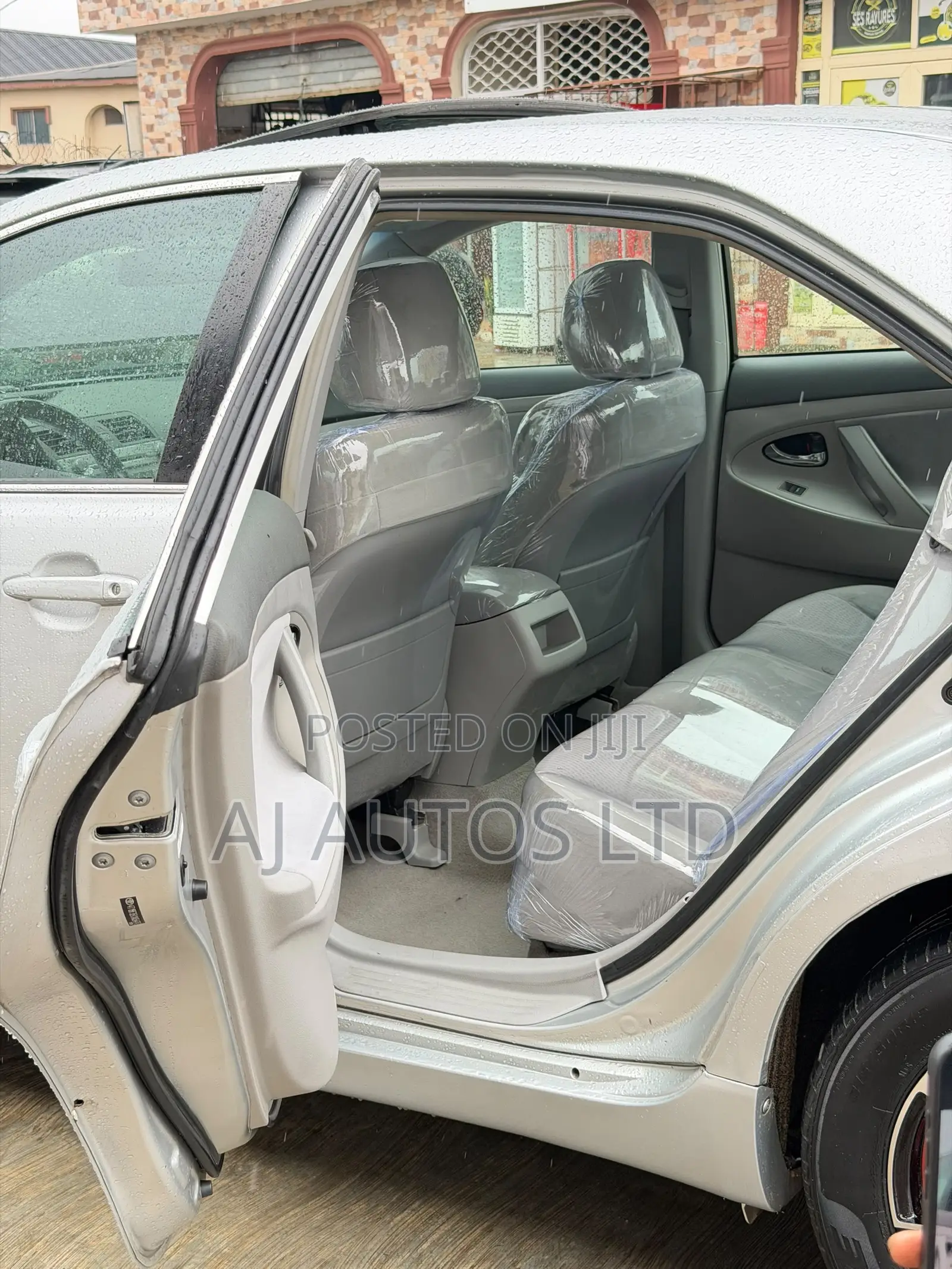 Toyota Camry 2010 Silver