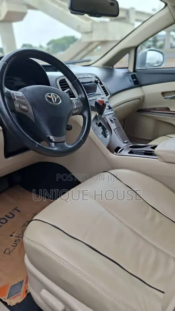 Toyota Venza 2012 Silver