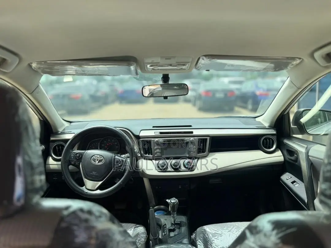 Toyota RAV4 LE FWD (2.5L 4cyl 6A) 2013 Silver