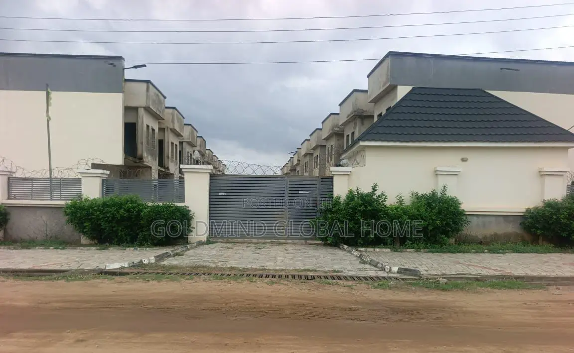 3bdrm Duplex in Lugbe District., FHA for sale