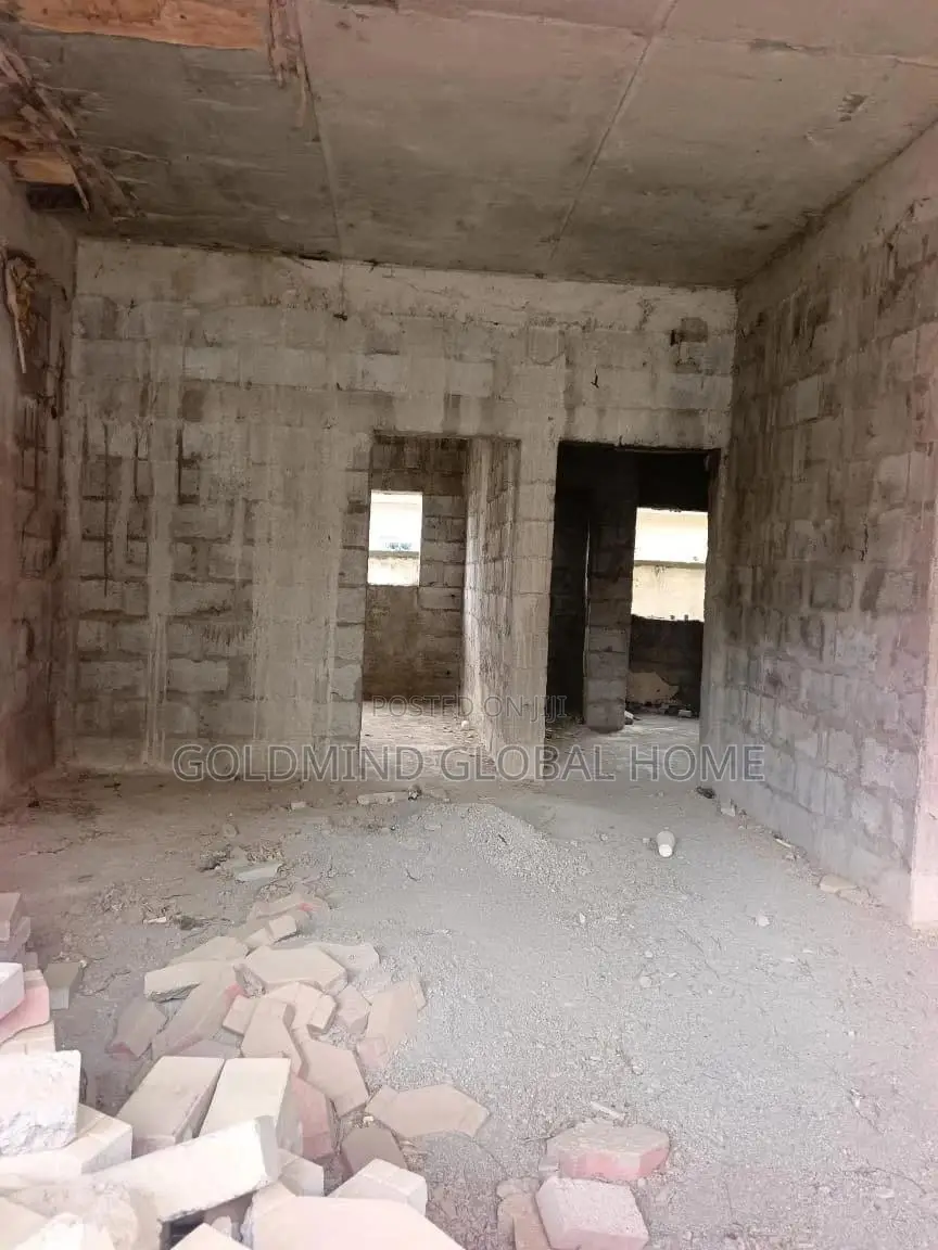 3bdrm Duplex in Lugbe District., FHA for sale