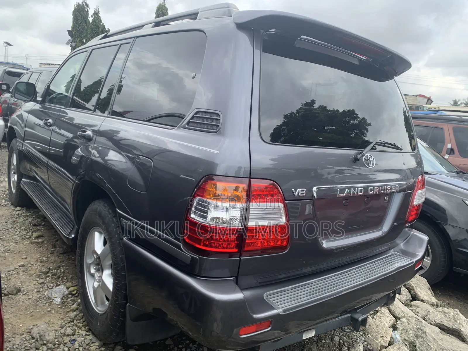 Toyota Land Cruiser 4x4 2007 Gray