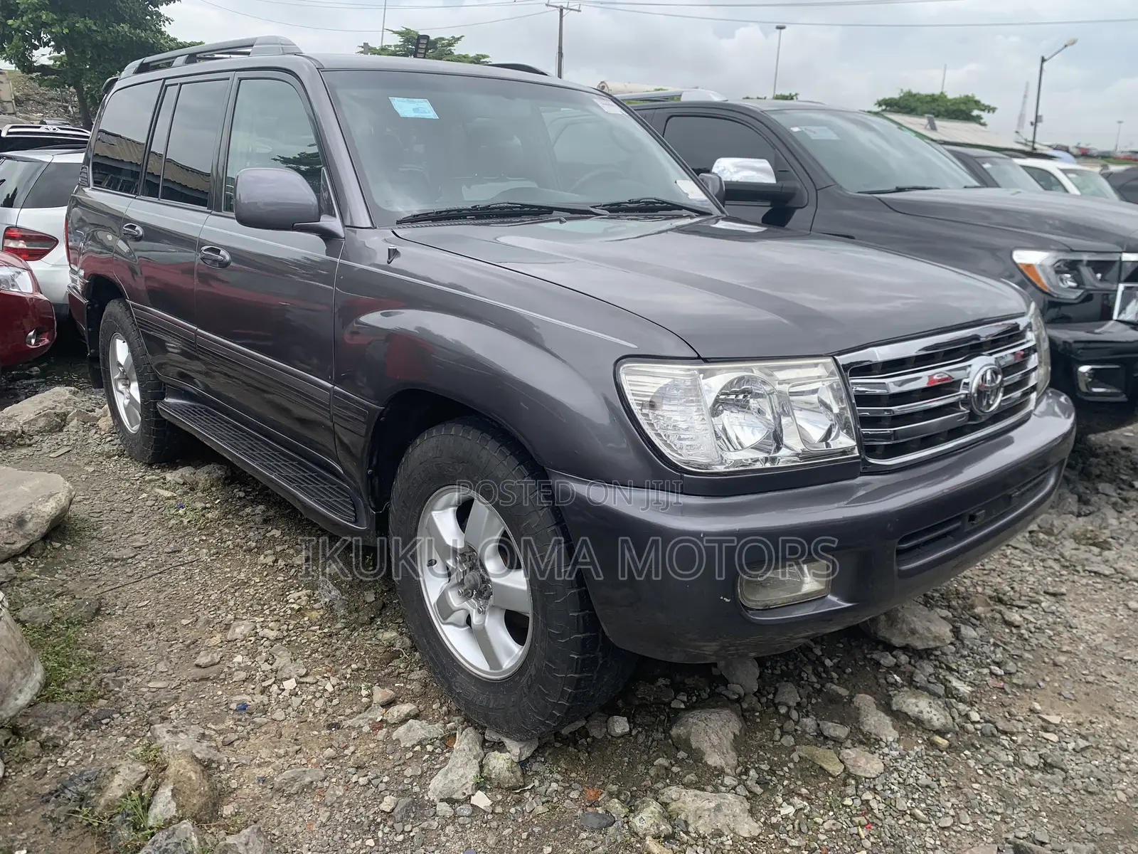 Toyota Land Cruiser 4x4 2007 Gray