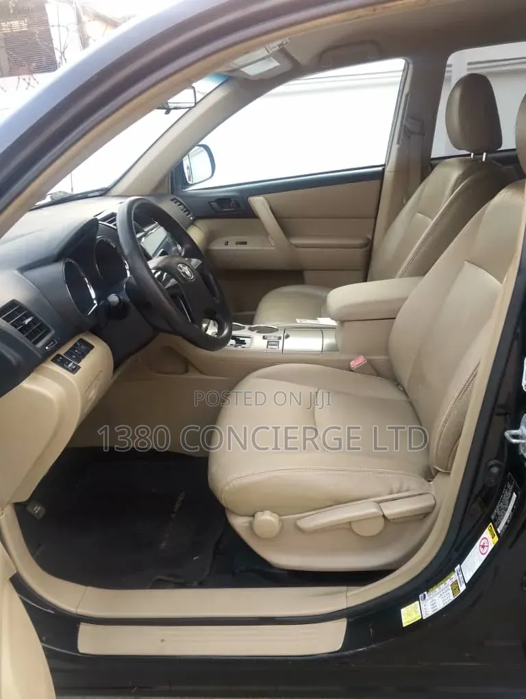 Toyota Highlander 2012 Black