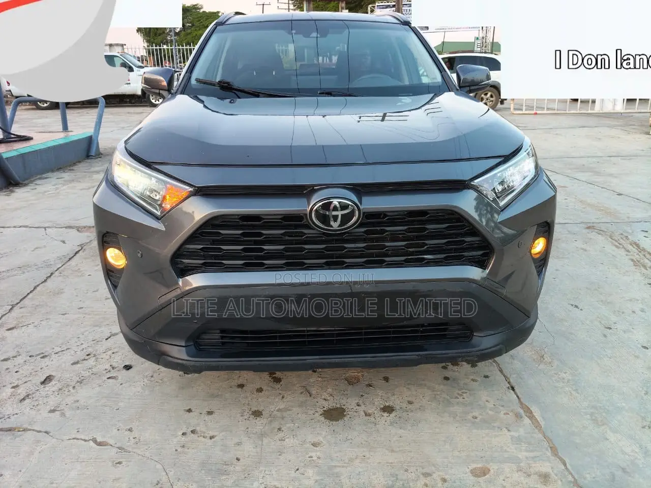 Toyota RAV4 XLE Premium 2022 Gray