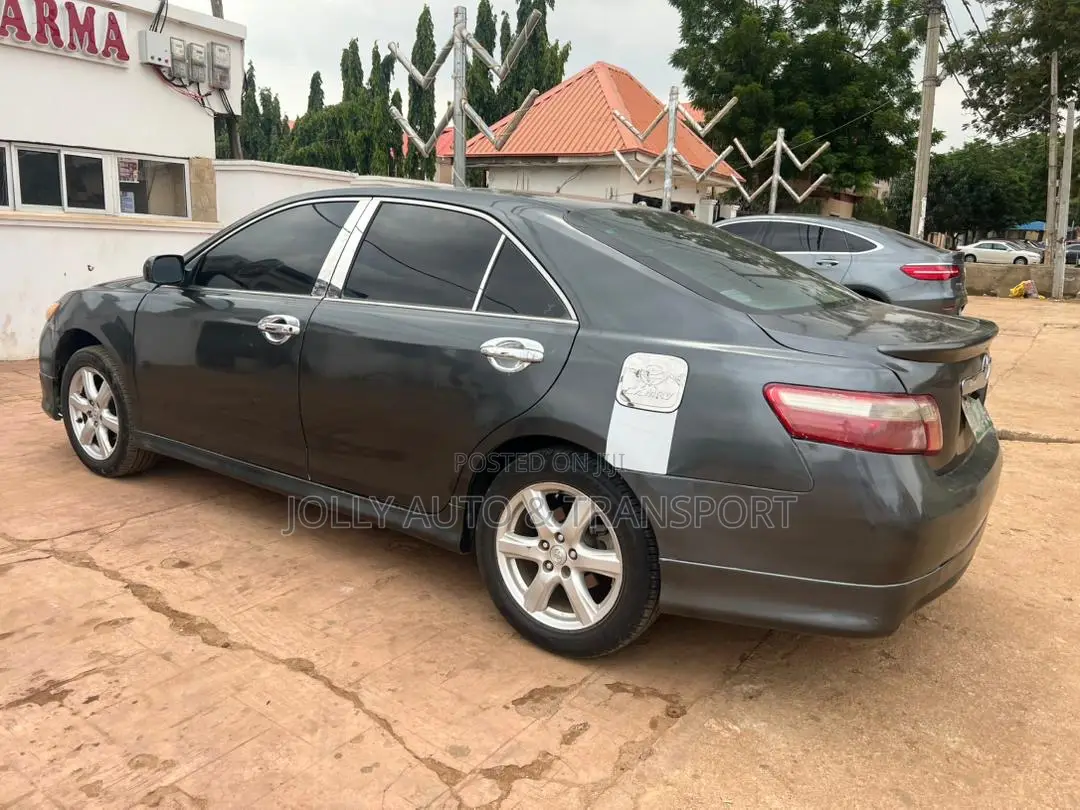 Toyota Camry SE 4dr Sedan (2.4L 4cyl 5A) 2008 Gray
