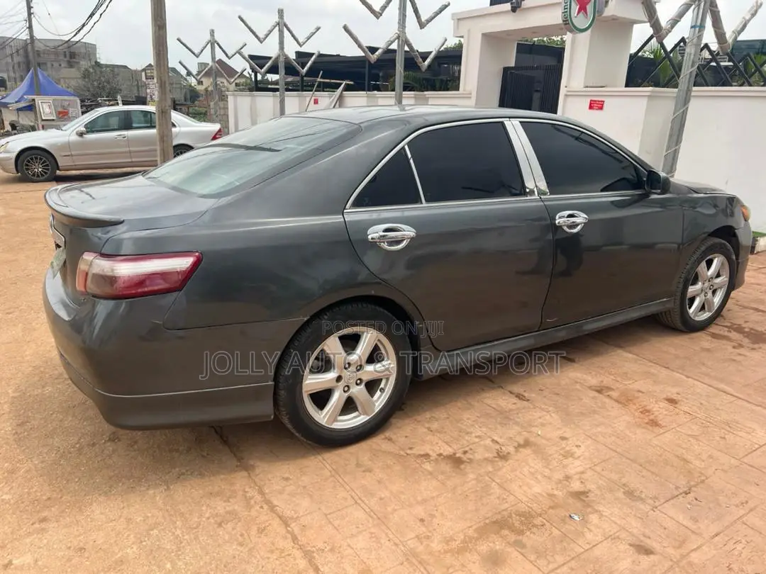 Toyota Camry SE 4dr Sedan (2.4L 4cyl 5A) 2008 Gray