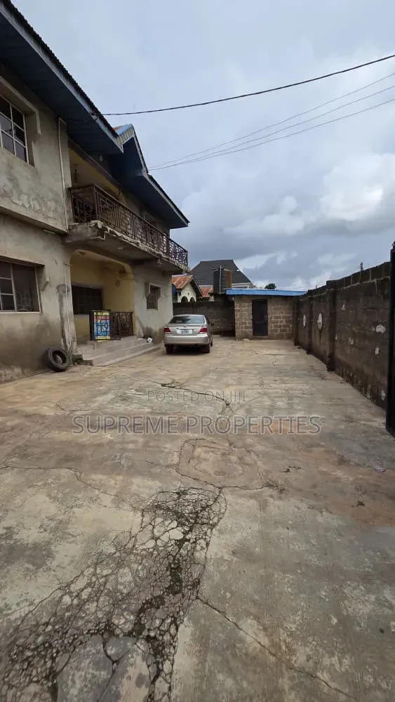 3bdrm Block of Flats in Akobo Oju Irin, Ibadan for sale