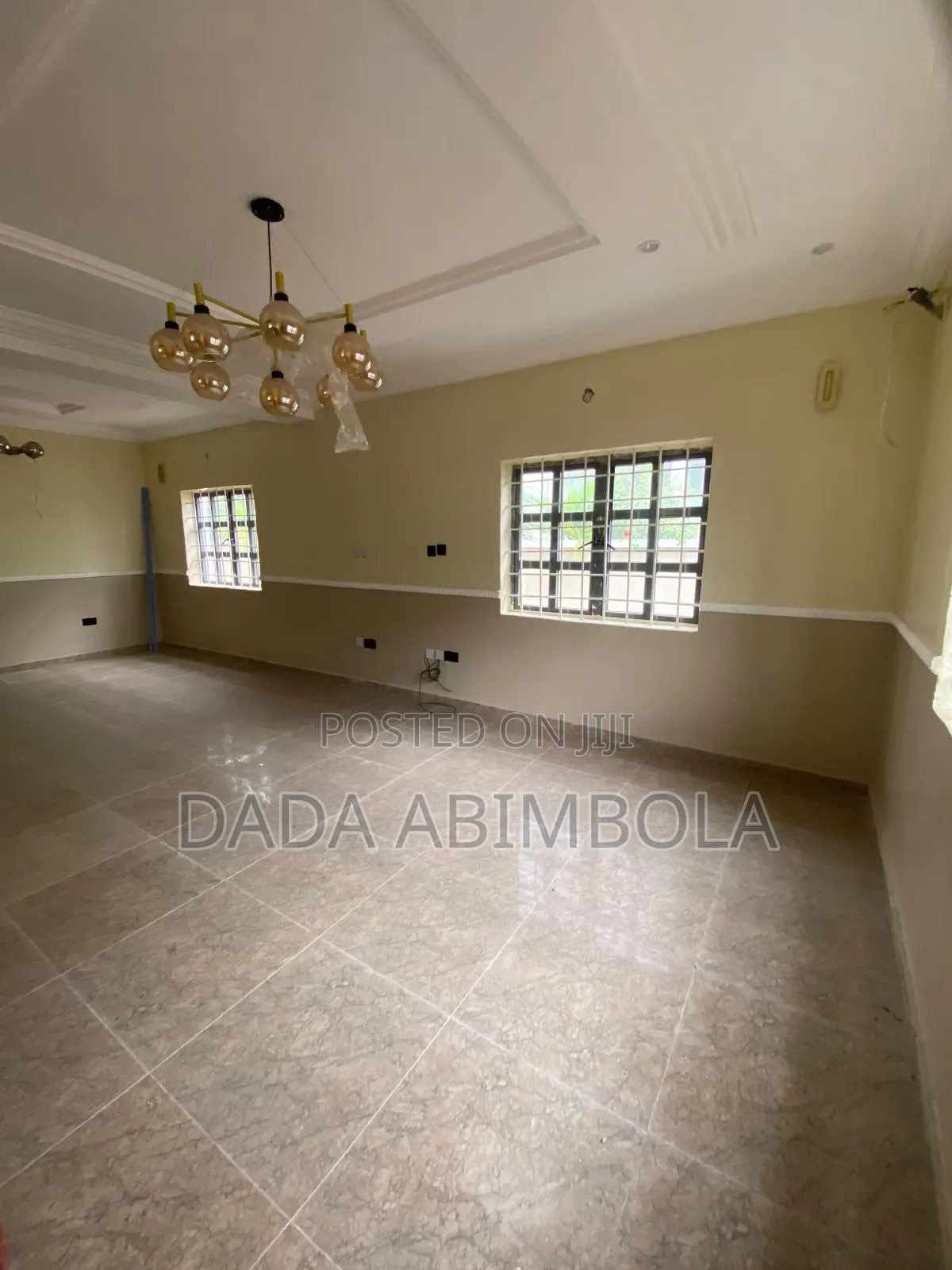 6bdrm Duplex in Carlton Gate Estate, Chevron for sale