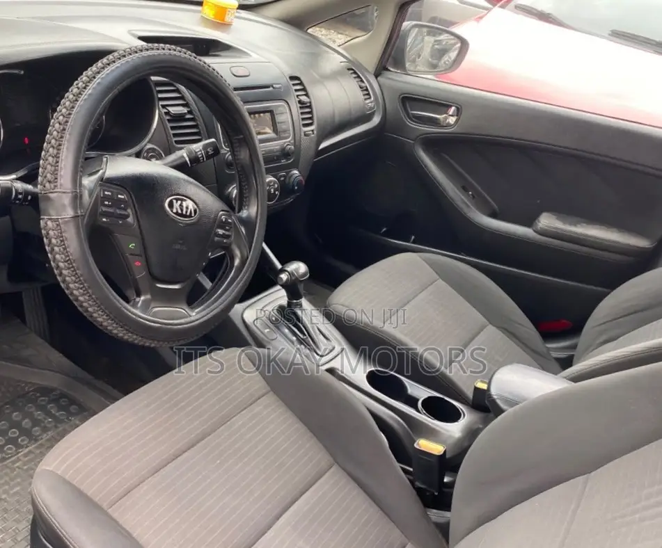 Kia Cerato 2015 Black