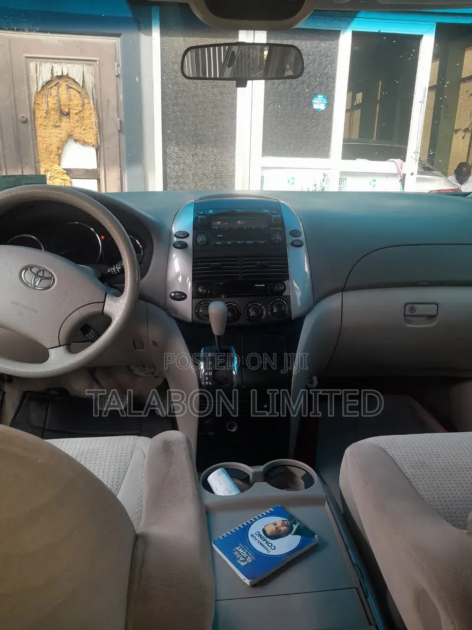 Toyota Sienna 2007 Gold
