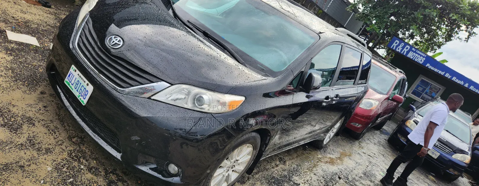 Toyota Sienna 2011 Black