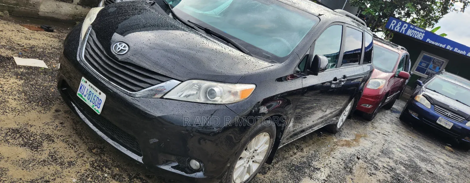 Toyota Sienna 2011 Black