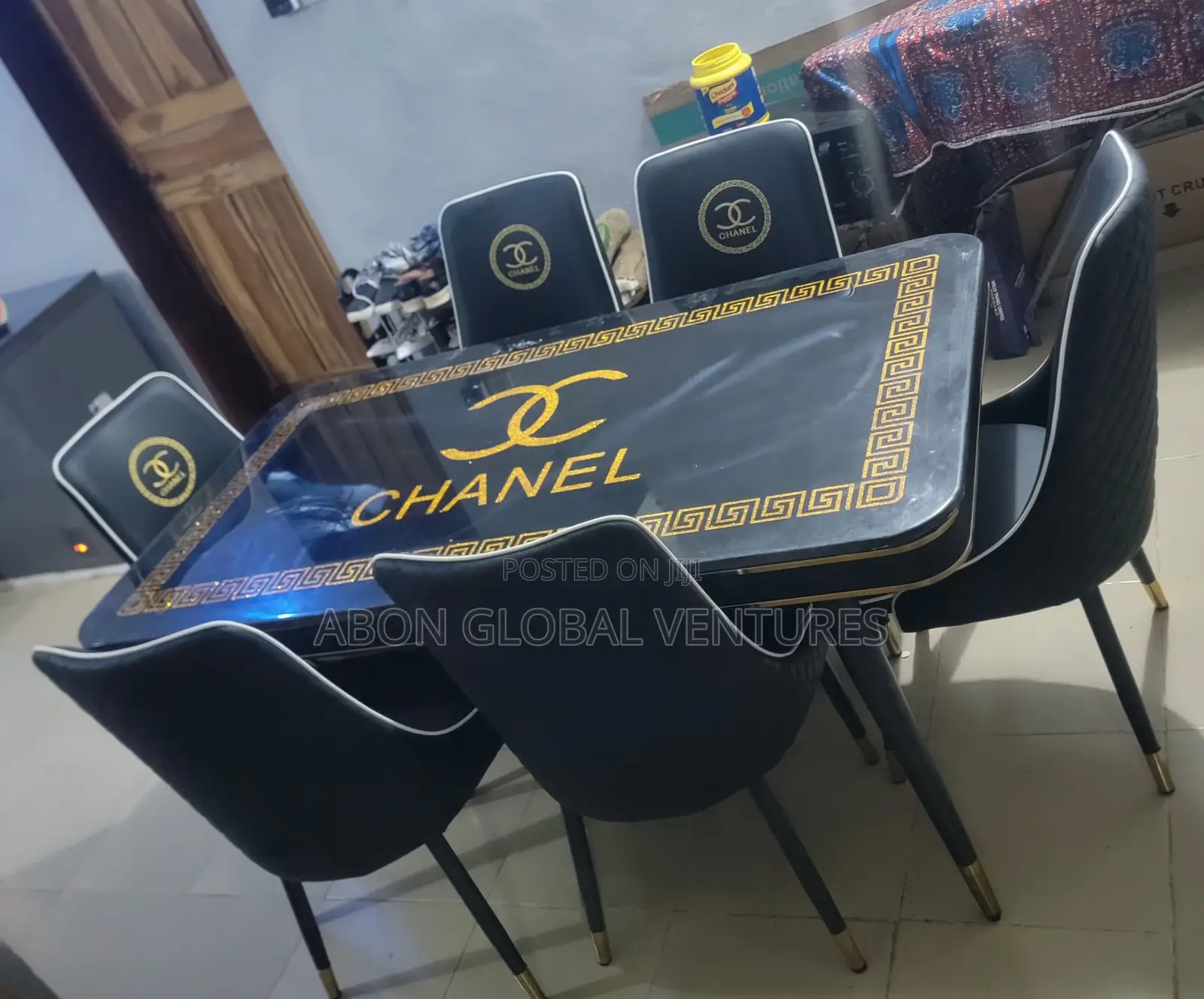 Modern Channels Mable Top Dining