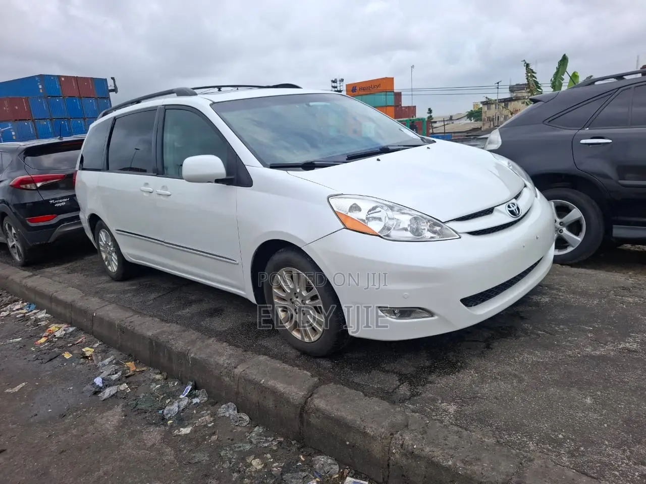 Toyota Sienna XLE 7 Passenger 2010 White