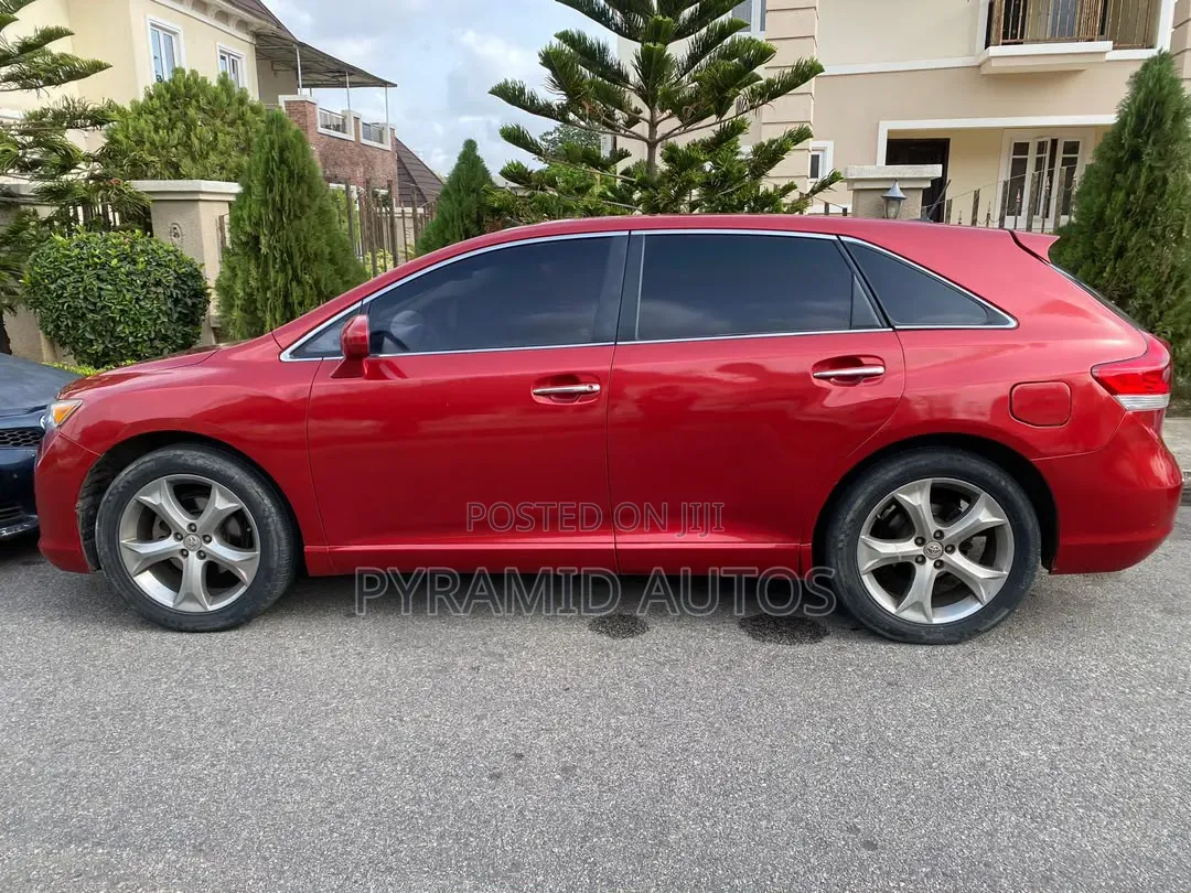 Toyota Venza 2010 Maroon