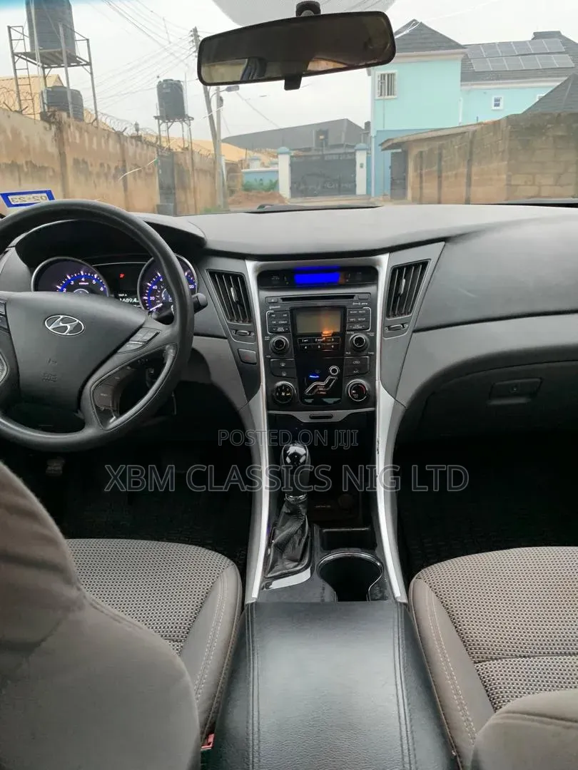 Hyundai Sonata 2011 Blue