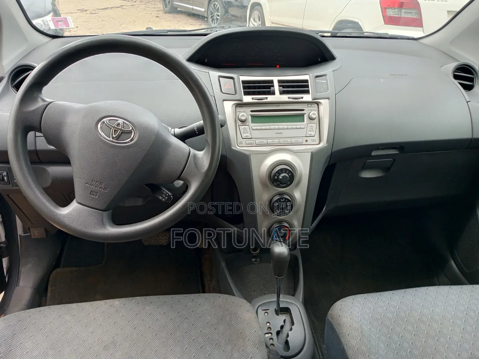 Toyota Yaris 2010 Gray