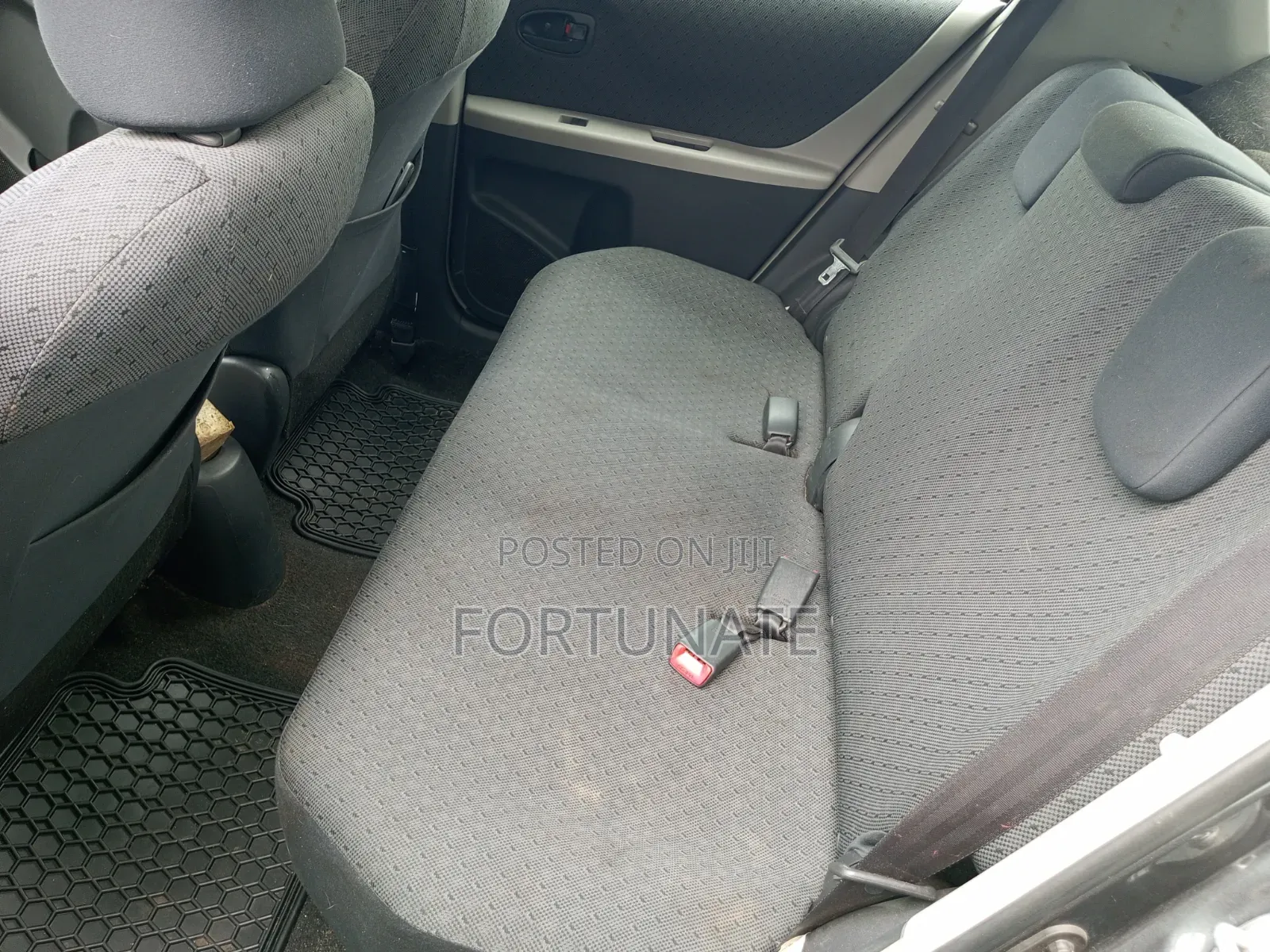 Toyota Yaris 2010 Gray