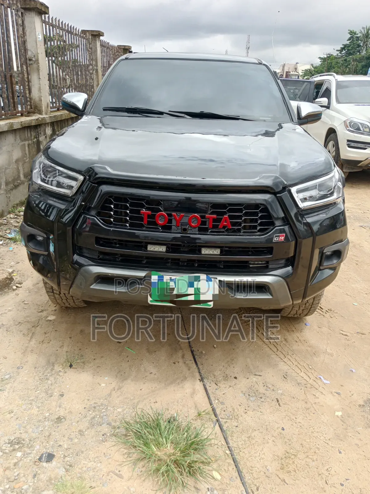 Toyota Hilux 2011 Black