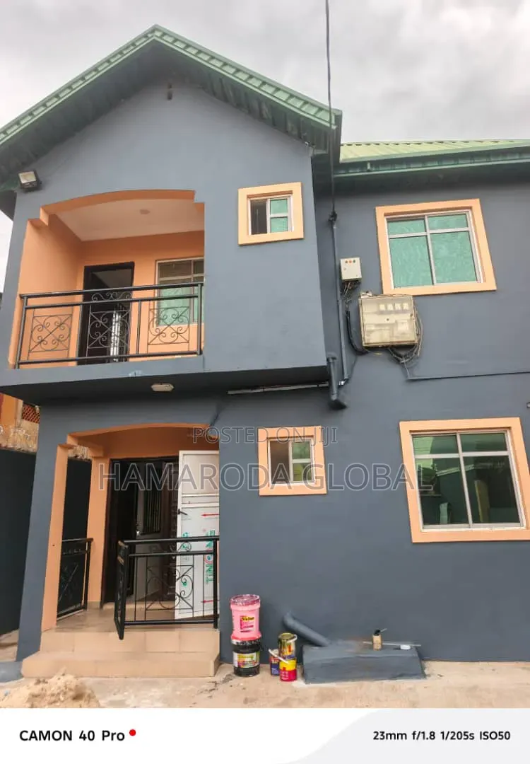 Furnished 8bdrm Block of Flats in Gov'S Rd, Ikotun, Alimosho for sale