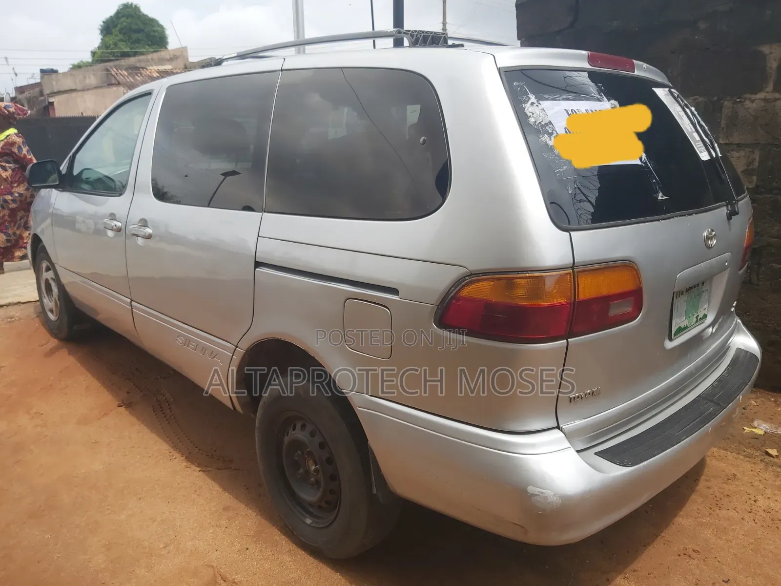 Toyota Sienna 2000 Silver