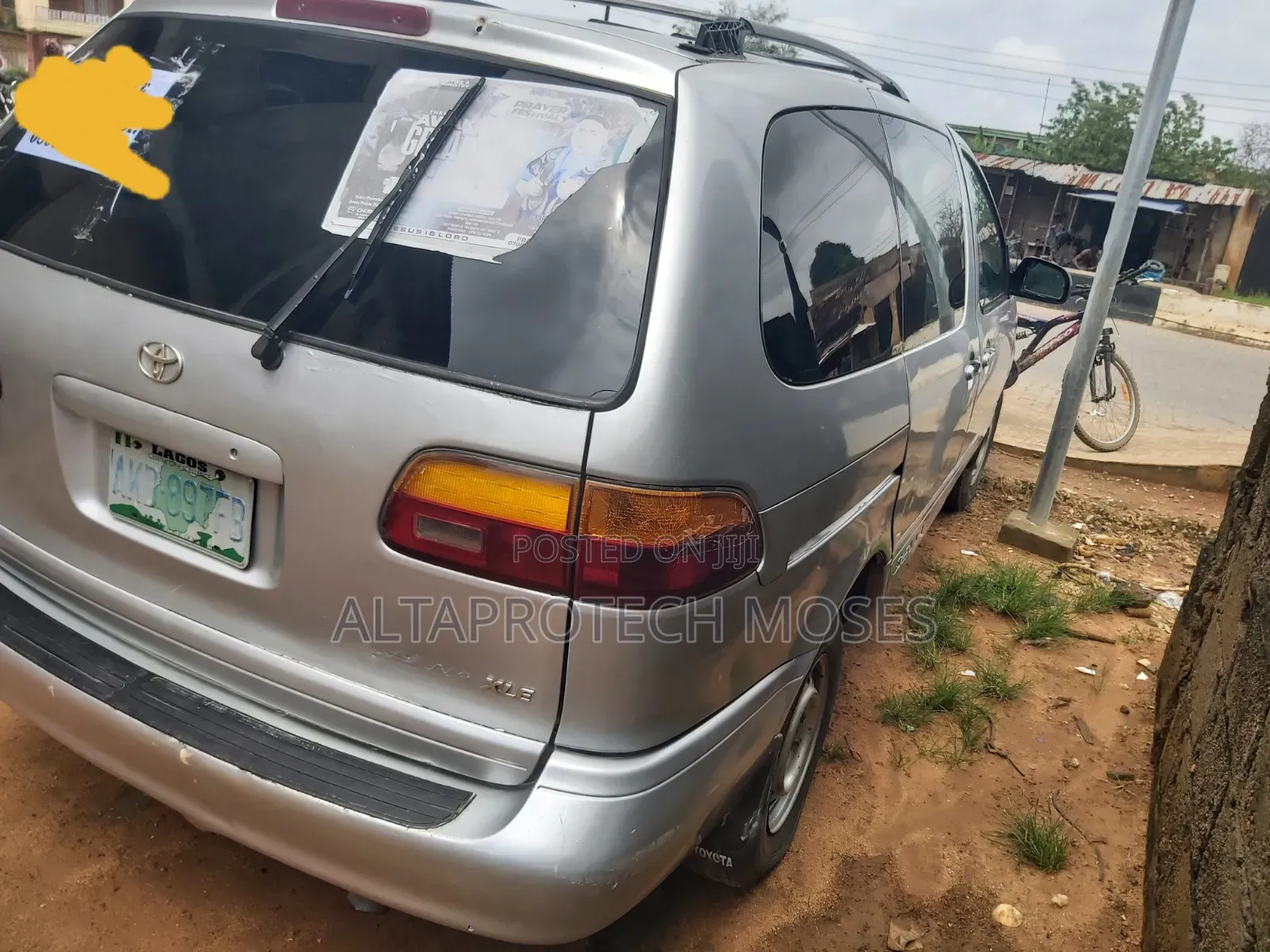 Toyota Sienna 2000 Silver