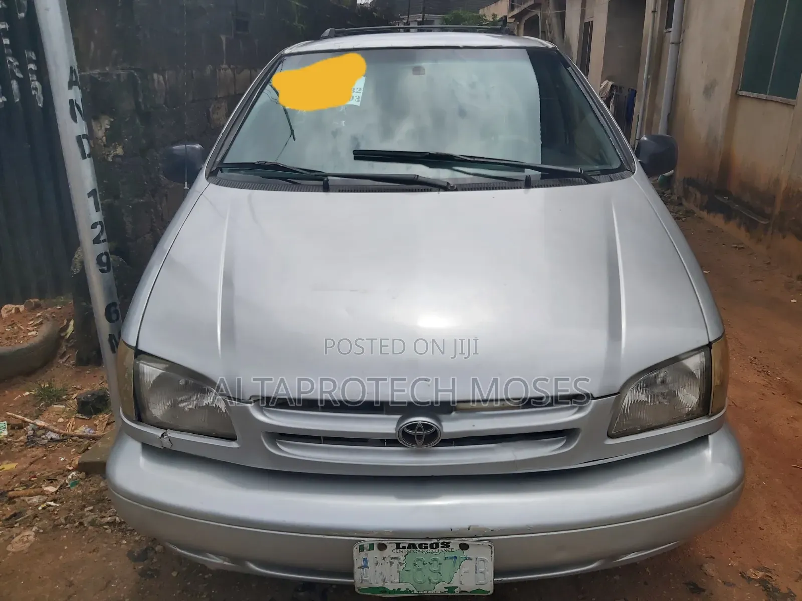 Toyota Sienna 2000 Silver