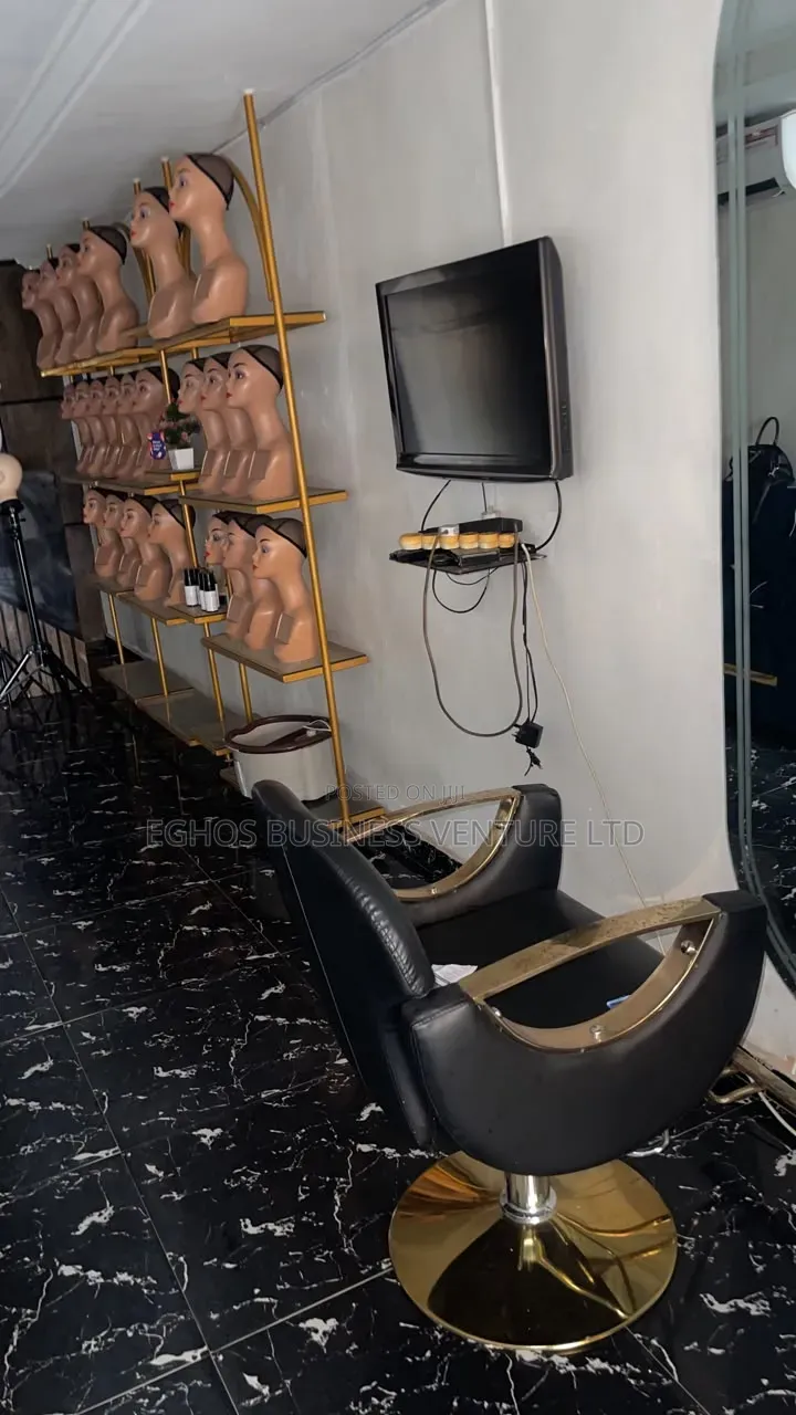 Hot Deal – Unisex Salon for Sale at Ekenwanroad Call Now