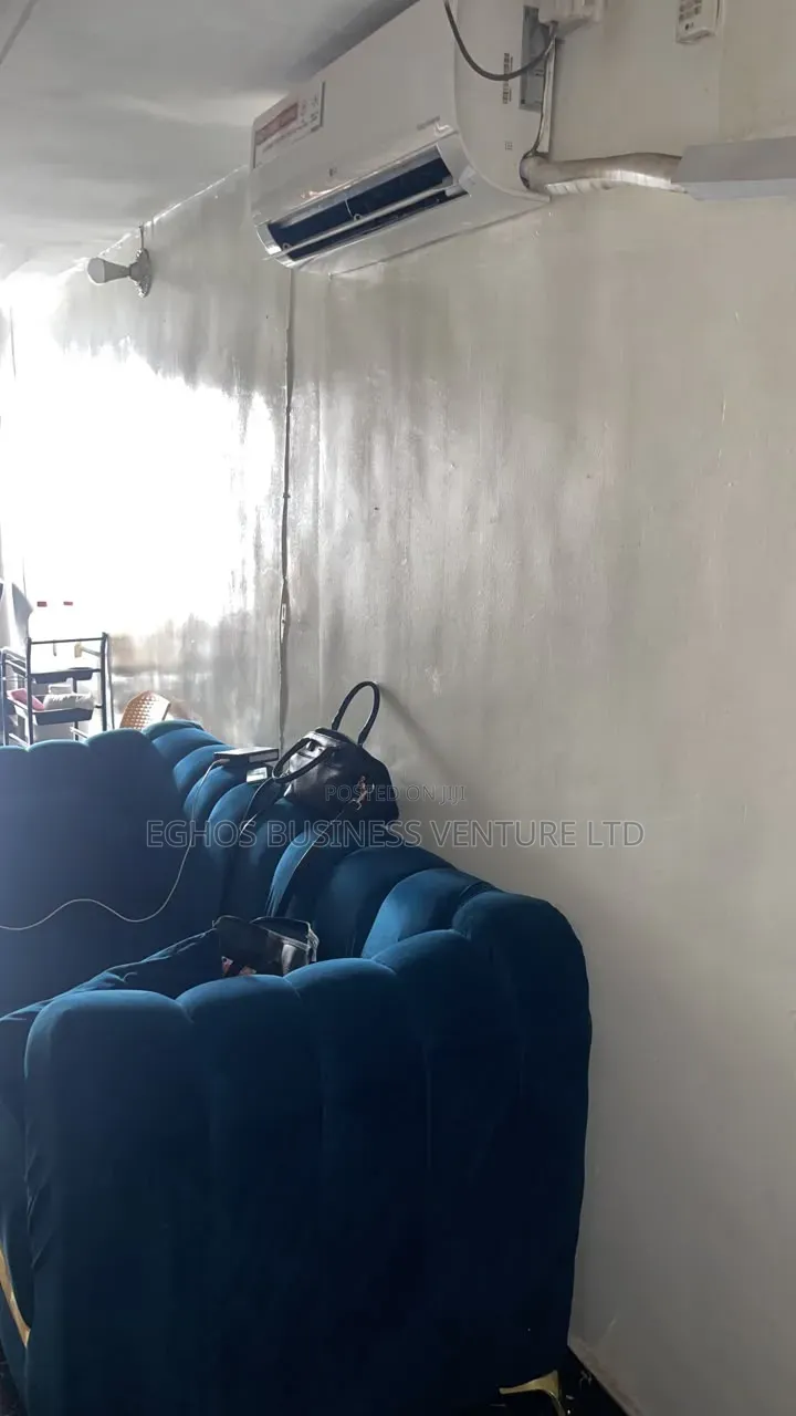 Hot Deal – Unisex Salon for Sale at Ekenwanroad Call Now