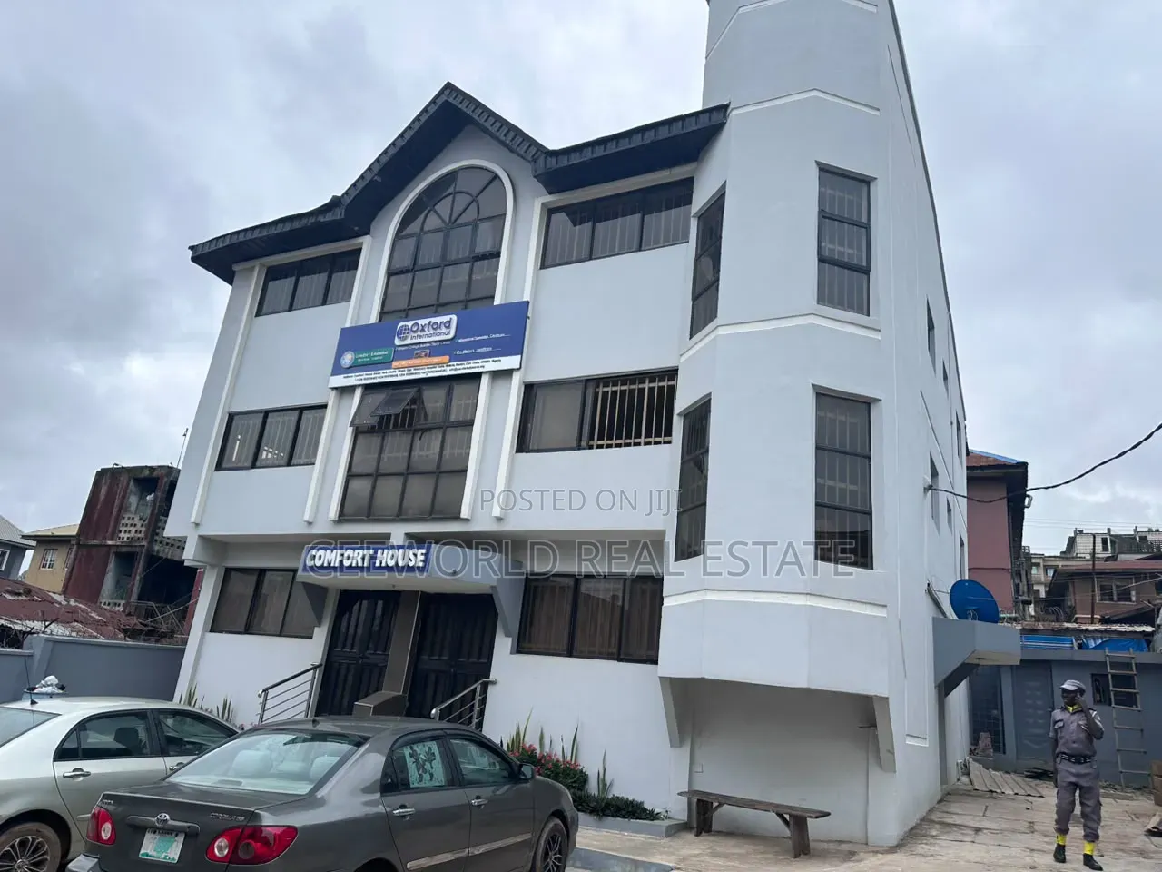 Spacious 4 Rooms Office Space at Veterinary Junction Mokola Ibadan