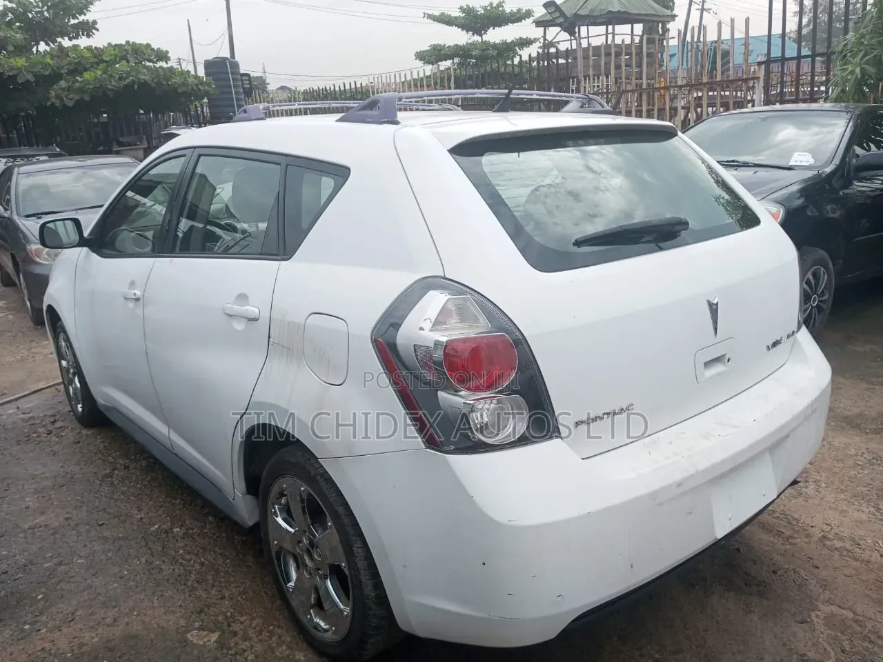 Pontiac Vibe 2009 White