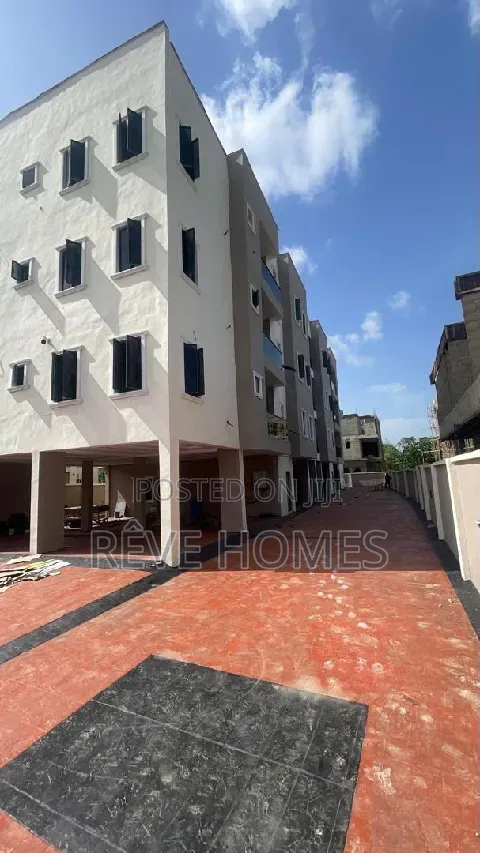 2bdrm Block of Flats in Sabo / Yaba for rent