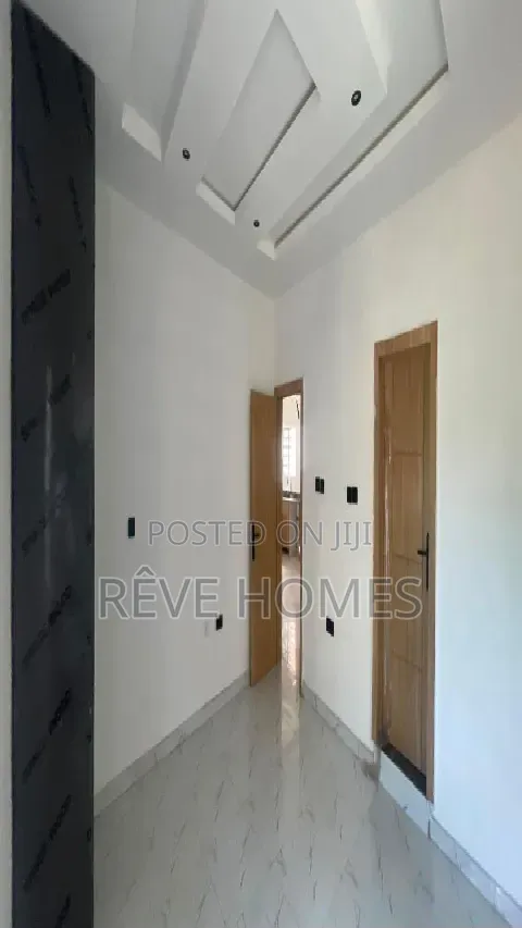 2bdrm Block of Flats in Sabo / Yaba for rent