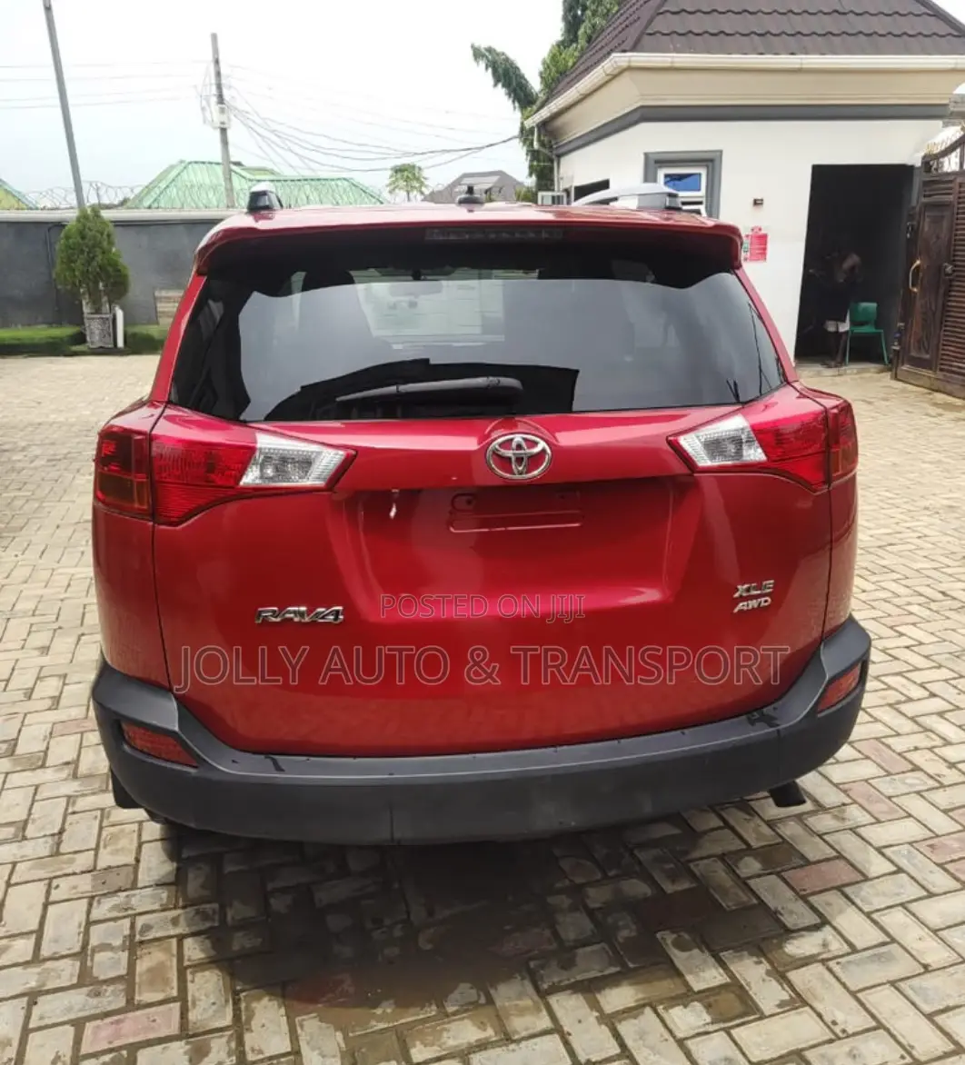 Toyota RAV4 XLE AWD (2.5L 4cyl 6A) 2016 Red