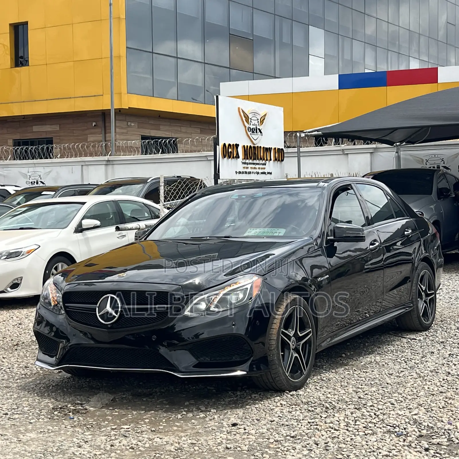 Mercedes-Benz E400 2016 Black