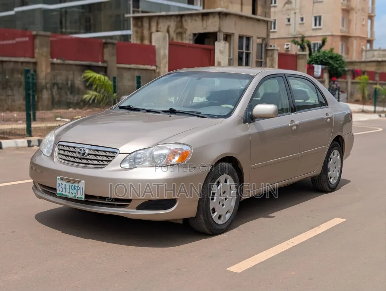 Toyota Corolla LE 2006 Gold
