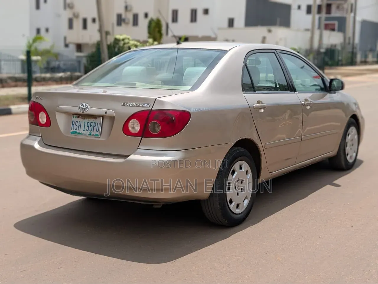 Toyota Corolla LE 2006 Gold