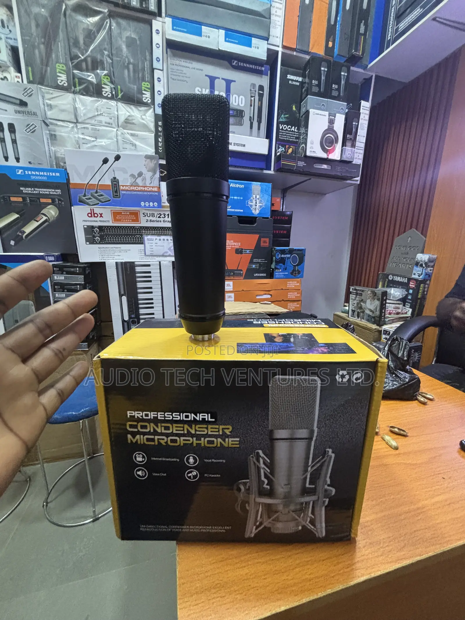Professional Condenser Studio